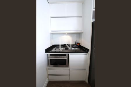 Cozinha de apartamento à venda com 1 quarto, 50m² em Vila Nova Conceição, São Paulo