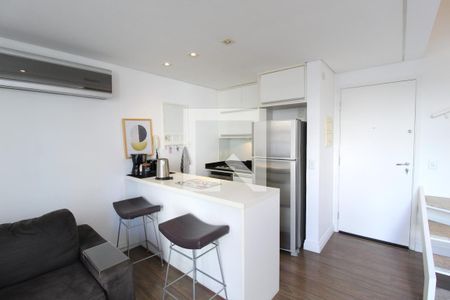 Cozinha de apartamento à venda com 1 quarto, 50m² em Vila Nova Conceição, São Paulo