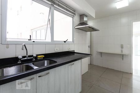 Apartamento para alugar com 184m², 3 quartos e 3 vagas Apartamento para alugar com 184m², 3 quartos e 3 vagasCozinha