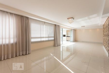 Apartamento para alugar com 184m², 3 quartos e 3 vagas Apartamento para alugar com 184m², 3 quartos e 3 vagasSala