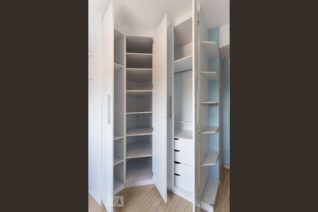 Apartamento para alugar com 184m², 3 quartos e 3 vagas Apartamento para alugar com 184m², 3 quartos e 3 vagasSuíte 2