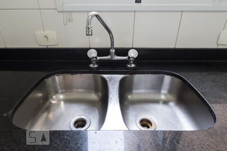 Apartamento para alugar com 184m², 3 quartos e 3 vagas Apartamento para alugar com 184m², 3 quartos e 3 vagasCozinha