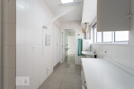 Apartamento para alugar com 184m², 3 quartos e 3 vagas Apartamento para alugar com 184m², 3 quartos e 3 vagasÁrea de serviço