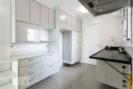 Apartamento para alugar com 184m², 3 quartos e 3 vagas Apartamento para alugar com 184m², 3 quartos e 3 vagasCozinha
