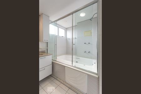 Apartamento para alugar com 184m², 3 quartos e 3 vagas Apartamento para alugar com 184m², 3 quartos e 3 vagasBanheiro da suíte 3