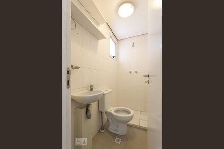 Apartamento para alugar com 184m², 3 quartos e 3 vagas Apartamento para alugar com 184m², 3 quartos e 3 vagasBanheiro de serviço