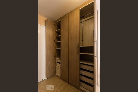 Apartamento para alugar com 184m², 3 quartos e 3 vagas Apartamento para alugar com 184m², 3 quartos e 3 vagasSuíte 3