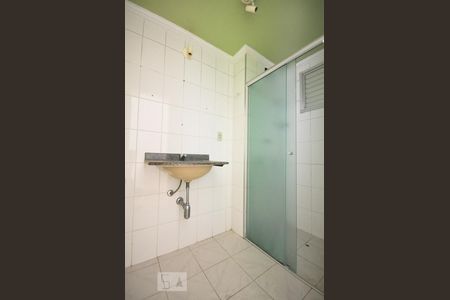 banheiro de apartamento para alugar com 2 quartos, 53m² em Vila Andrade, São Paulo