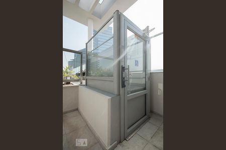 Studio à venda com 33m², 1 quarto e 1 vagaAcessibilidade