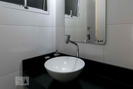 Banheiro social (Torneira) de apartamento para alugar com 3 quartos, 107m² em Vila Clementino, São Paulo