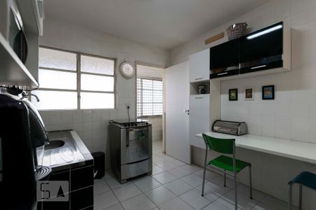 Cozinha de apartamento para alugar com 3 quartos, 107m² em Vila Clementino, São Paulo