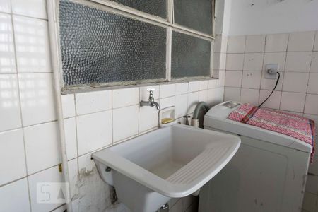 Lavanderia (Torneira) de apartamento para alugar com 3 quartos, 107m² em Vila Clementino, São Paulo