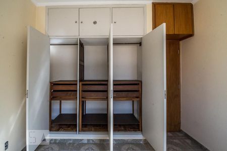 Quarto de apartamento à venda com 1 quarto, 56m² em Centro, Campinas