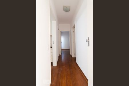 Corredor de apartamento à venda com 2 quartos, 85m² em Bosque, Campinas