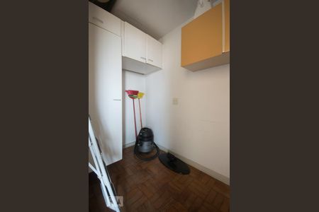Apartamento para alugar com 90m², 2 quartos e 2 vagas Apartamento para alugar com 90m², 2 quartos e 2 vagasQuarto Serviço