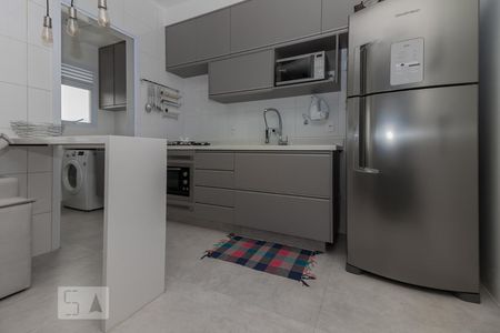 Cozinha de apartamento para alugar com 1 quarto, 40m² em Várzea da Barra Funda, São Paulo