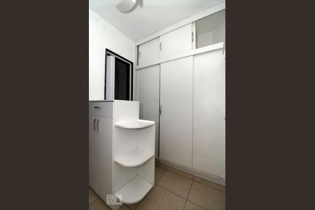 Apartamento à venda com 90m², 2 quartos e 1 vaga Apartamento à venda com 90m², 2 quartos e 1 vagaÁrea de Serviço.