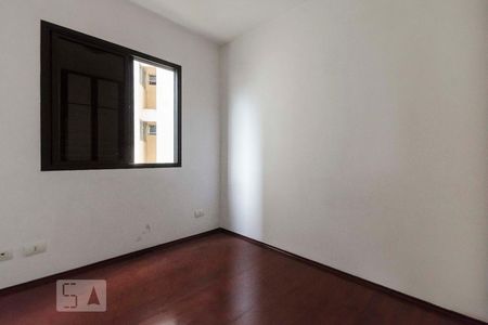 Quarto 2 de apartamento para alugar com 2 quartos, 60m² em Vila Romero, São Paulo