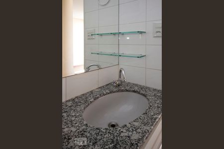 Apartamento à venda com 76m², 3 quartos e 2 vagasBanheiro