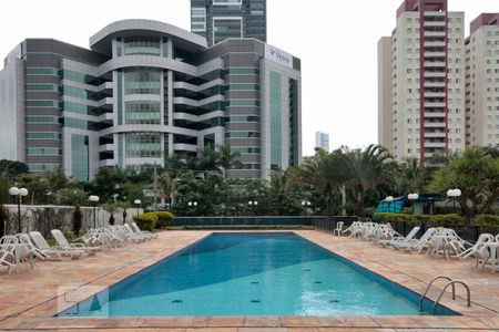 Apartamento à venda com 76m², 3 quartos e 2 vagasPiscina