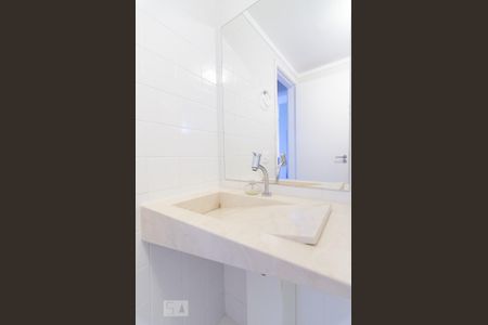 Banheiro social de apartamento à venda com 2 quartos, 80m² em Parque Brasília, Campinas