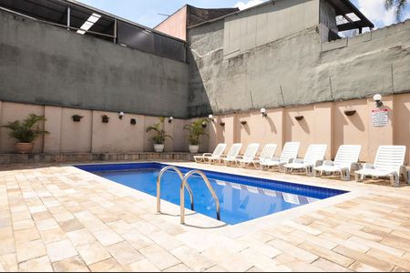 Apartamento à venda com 65m², 2 quartos e 1 vagapiscina