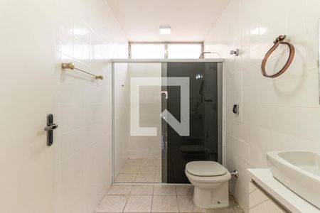 Apartamento à venda com 188m², 3 quartos e 3 vagas Apartamento à venda com 188m², 3 quartos e 3 vagasBanheiro Social 2