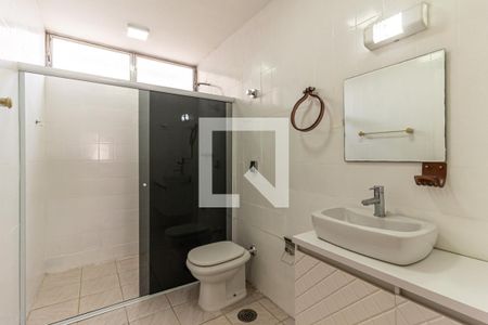 Apartamento à venda com 188m², 3 quartos e 3 vagas Apartamento à venda com 188m², 3 quartos e 3 vagasBanheiro Social 2