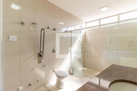 Apartamento à venda com 188m², 3 quartos e 3 vagas Apartamento à venda com 188m², 3 quartos e 3 vagasBanheiro Social 1