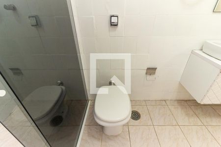 Apartamento à venda com 188m², 3 quartos e 3 vagas Apartamento à venda com 188m², 3 quartos e 3 vagasBanheiro Social 2 - Vaso Sanitário