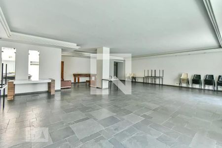 Apartamento à venda com 188m², 3 quartos e 3 vagas Apartamento à venda com 188m², 3 quartos e 3 vagasÁrea comum