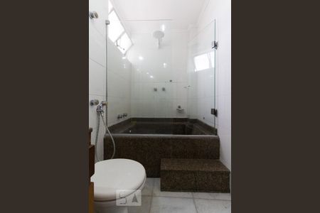 Banheiro de apartamento para alugar com 2 quartos, 68m² em Jardim Paulista, São Paulo