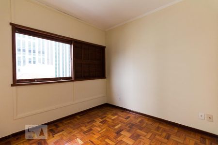 Quarto 1 de apartamento para alugar com 2 quartos, 68m² em Jardim Paulista, São Paulo