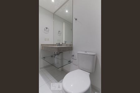 Banheiro de apartamento à venda com 1 quarto, 50m² em Barra Funda, São Paulo