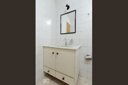 Banheiro de apartamento para alugar com 1 quarto, 42m² em Centro, Campinas