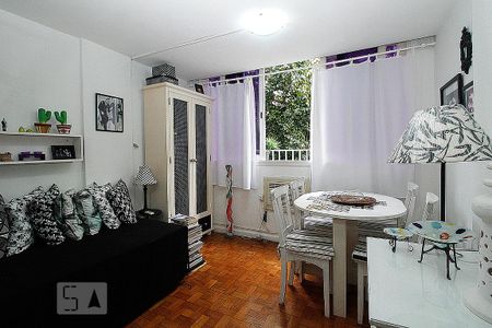 Sala. de apartamento para alugar com 1 quarto, 40m² em Copacabana, Rio de Janeiro
