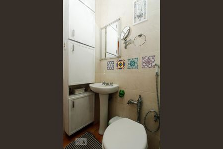 Banheiro. de apartamento para alugar com 1 quarto, 40m² em Copacabana, Rio de Janeiro