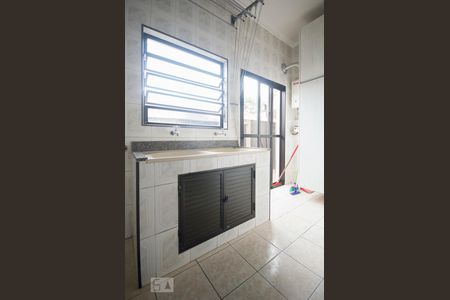 Lavanderia de casa à venda com 5 quartos, 300m² em Jardim da Saúde, São Paulo