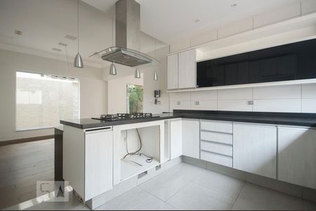 Cozinha de casa à venda com 5 quartos, 300m² em Jardim da Saúde, São Paulo