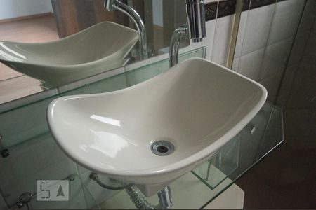 Casa à venda com 300m², 5 quartos e 5 vagasBanheiro