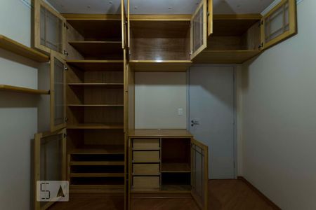 Quarto 1 (Armários) de apartamento para alugar com 2 quartos, 70m² em Vila Clementino, São Paulo