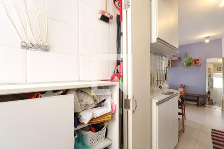 Apartamento à venda com 59m², 2 quartos e 1 vagaCozinha e Área de Serviço