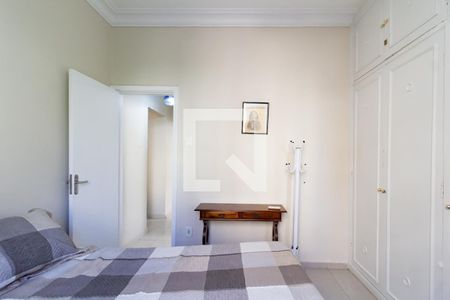 Quarto 1 de apartamento à venda com 2 quartos, 70m² em Copacabana, Rio de Janeiro