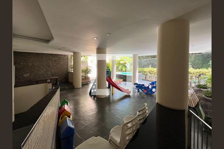 Apartamento à venda com 70m², 2 quartos e 1 vagaÁrea comum - Playground