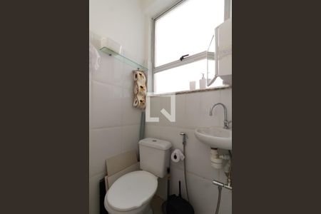 Apartamento à venda com 70m², 2 quartos e 1 vagaBanheiro de serviço 