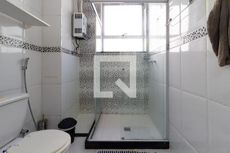 Banheiro social  de apartamento à venda com 2 quartos, 70m² em Copacabana, Rio de Janeiro