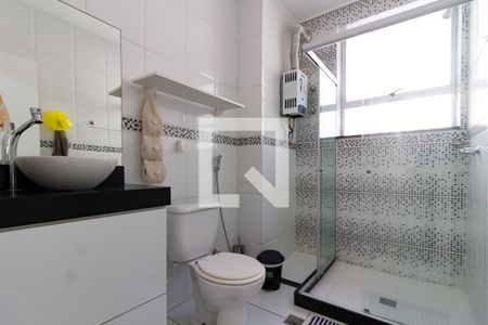 Banheiro social  de apartamento à venda com 2 quartos, 70m² em Copacabana, Rio de Janeiro
