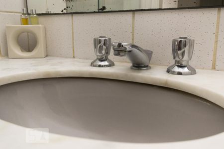 Apartamento para alugar com 61m², 2 quartos e 2 vagasDetalhe do Banheiro da Suíte