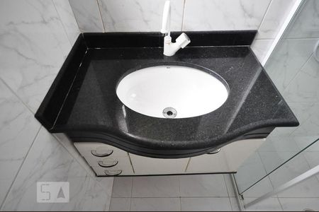 detalhe do banheiro de apartamento para alugar com 1 quarto, 48m² em Vila Suzana, São Paulo