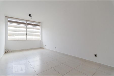 Sala/quarto de kitnet/studio para alugar com 1 quarto, 34m² em Centro, Campinas